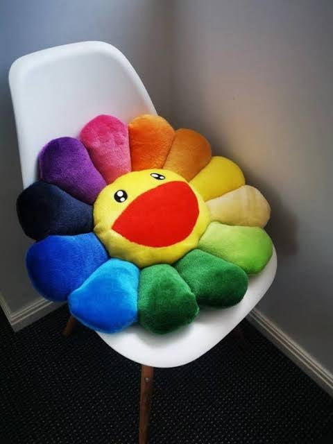 Cojín Flor Arcoíris – Peluche suave de 42 cm